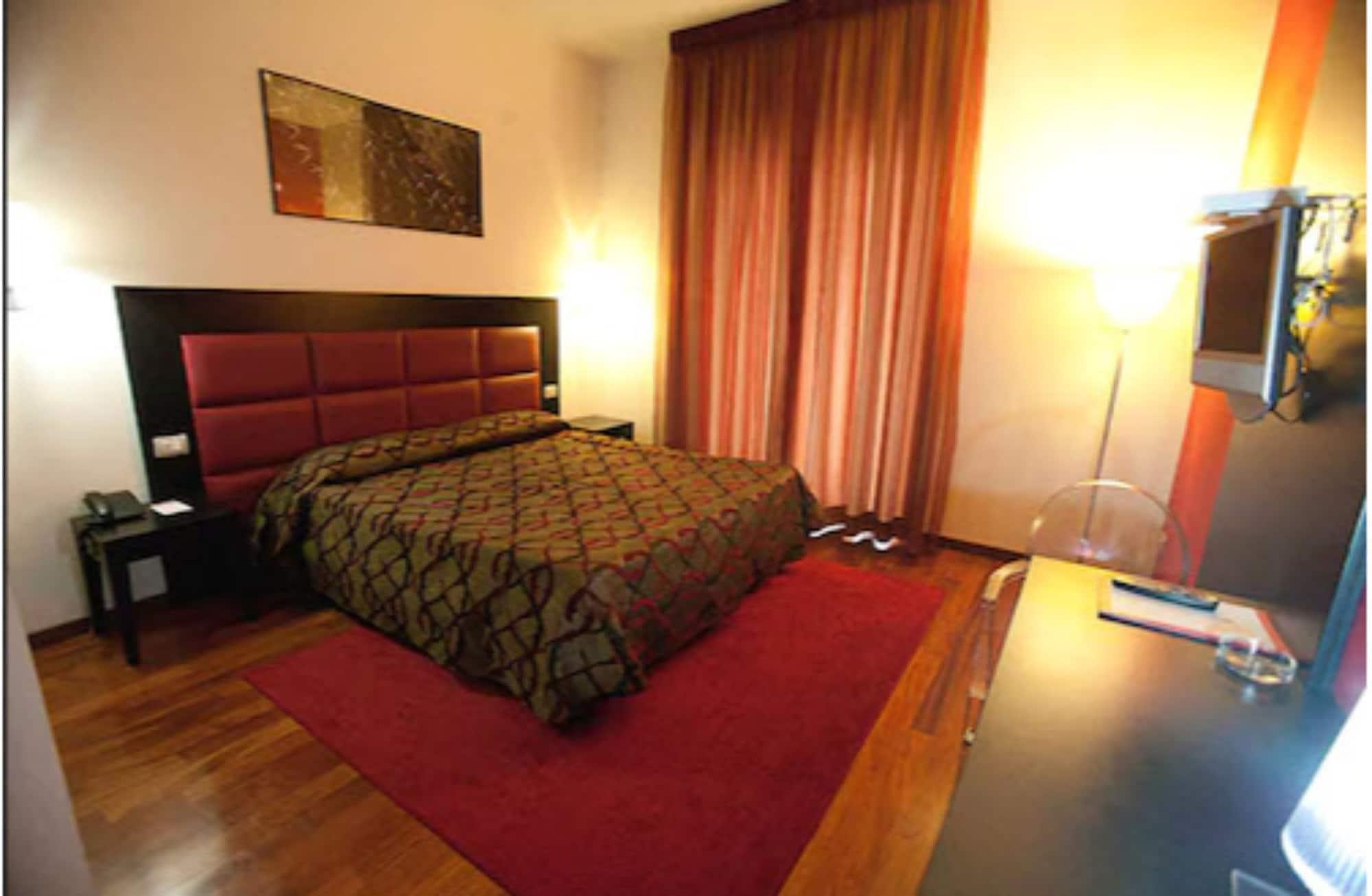 La Chicca Palace Hotel ميلاتسو المظهر الخارجي الصورة