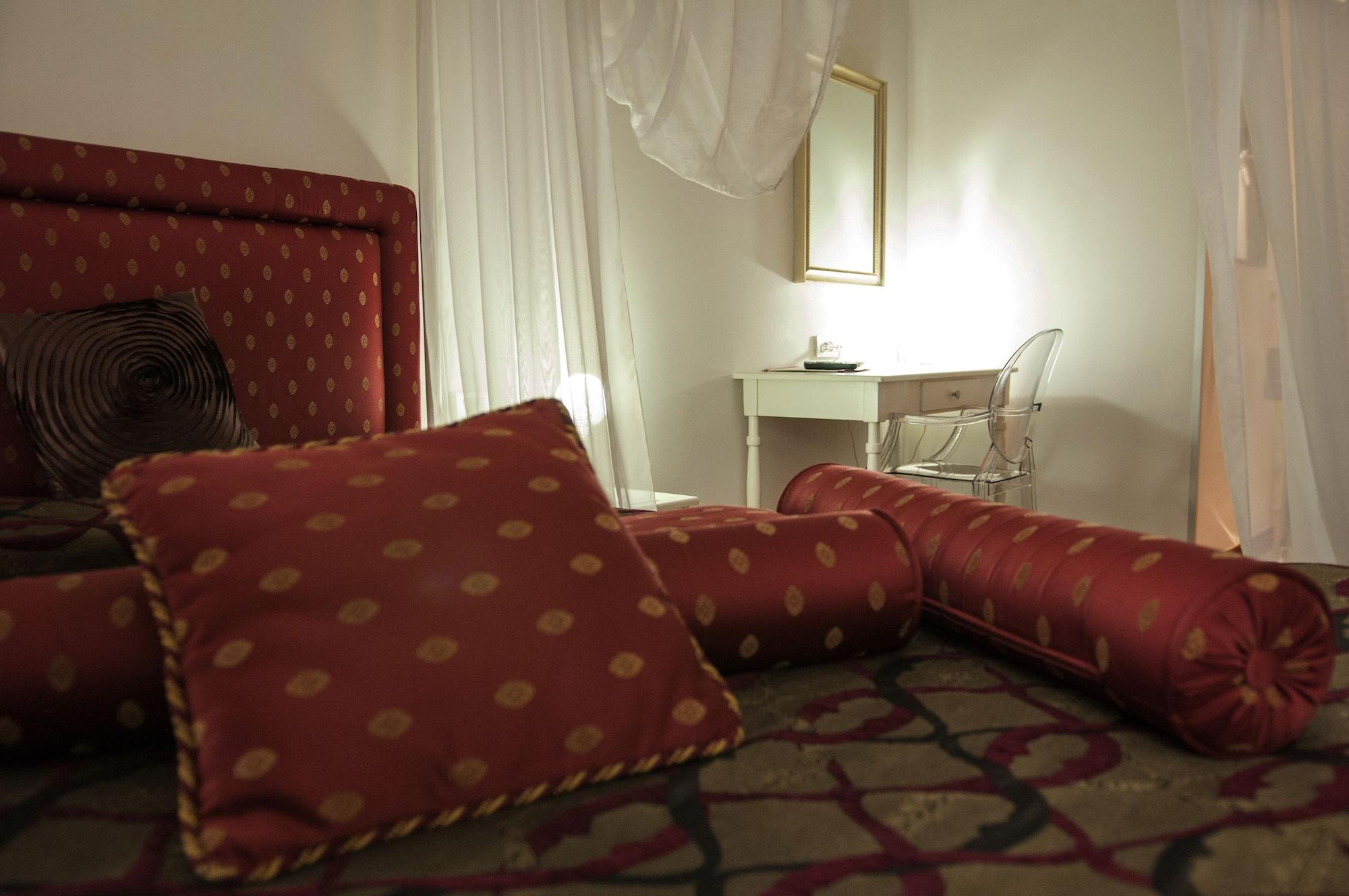 La Chicca Palace Hotel ميلاتسو المظهر الخارجي الصورة